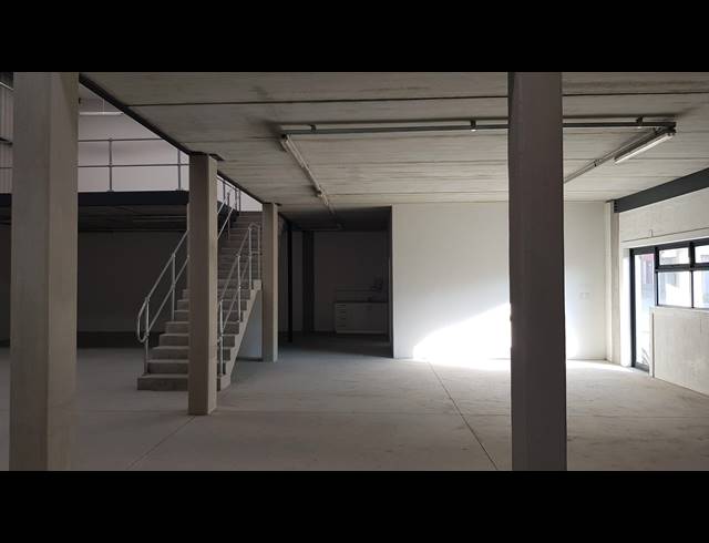 679M² FACTORY FOR SALE IN STIKLAND